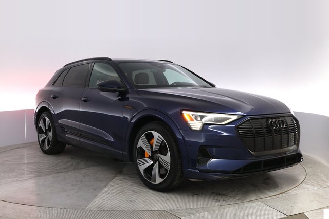 2022 Audi e-tron — photo 10 of 21