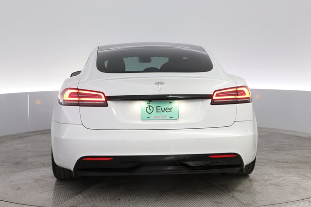 2022 Tesla Model S — photo 12 of 21