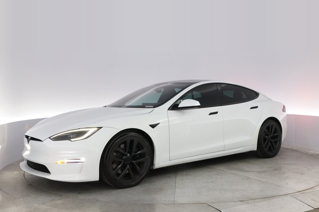2022 Tesla Model S — photo 14 of 21
