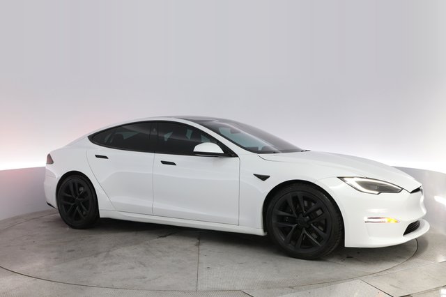 2022 Tesla Model S — photo 11 of 21