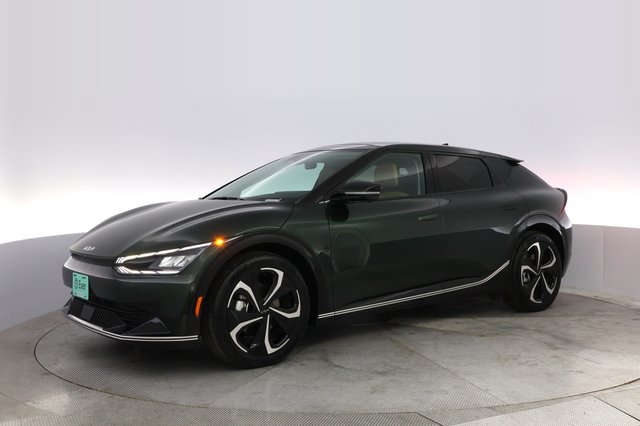 2023 Kia EV6 — photo 14 of 20