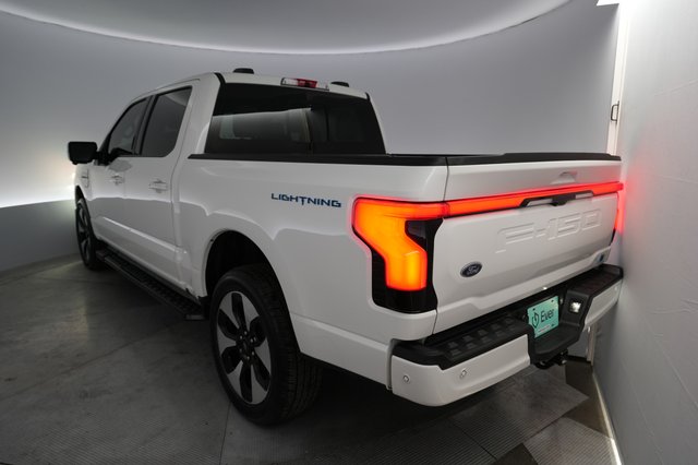 2023 Ford F-150 Lightning — photo 9 of 17