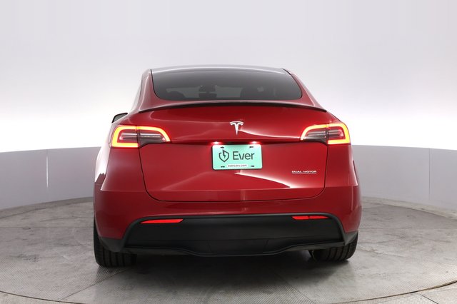 2023 Tesla Model Y — photo 12 of 22