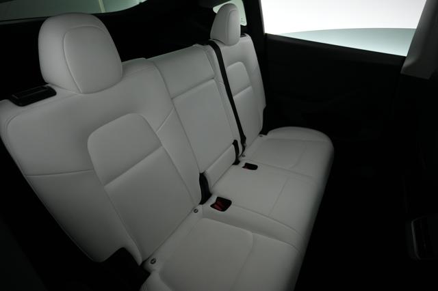 2023 Tesla Model Y — photo 4 of 22