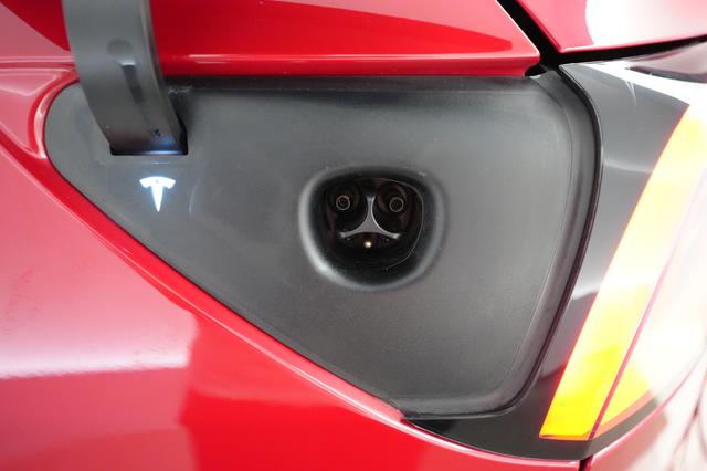 2023 Tesla Model Y — photo 8 of 22