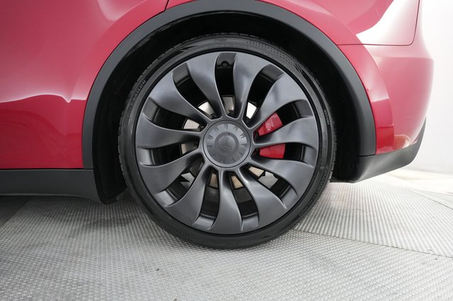 2023 Tesla Model Y — photo 7 of 22