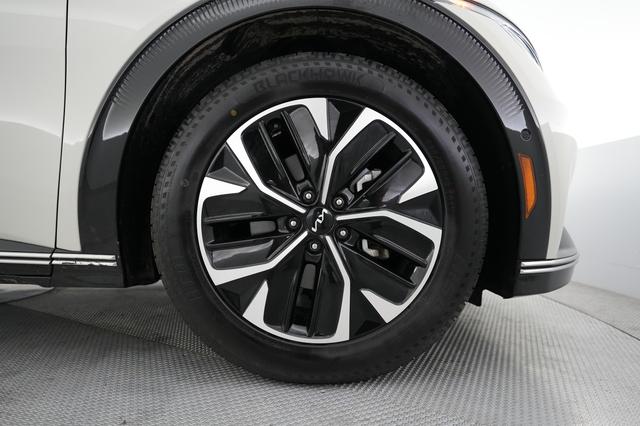 2023 Kia EV6 — photo 7 of 22