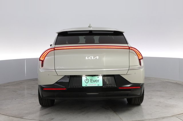 2023 Kia EV6 — photo 12 of 22