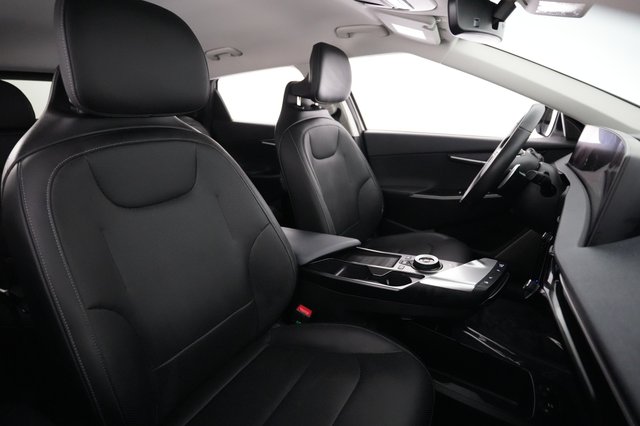 2023 Kia EV6 — photo 18 of 22