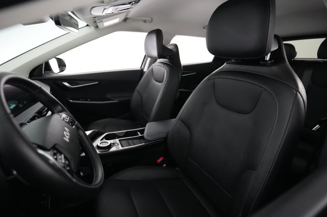 2023 Kia EV6 — photo 3 of 22