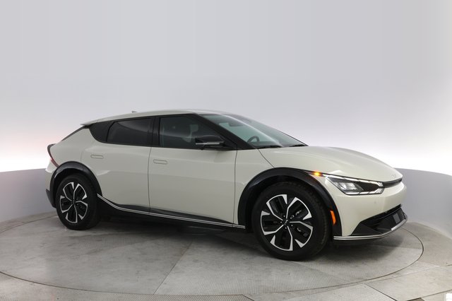 2023 Kia EV6 — photo 11 of 22