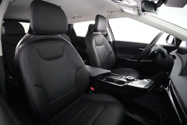 2024 Kia EV6 — photo 18 of 21