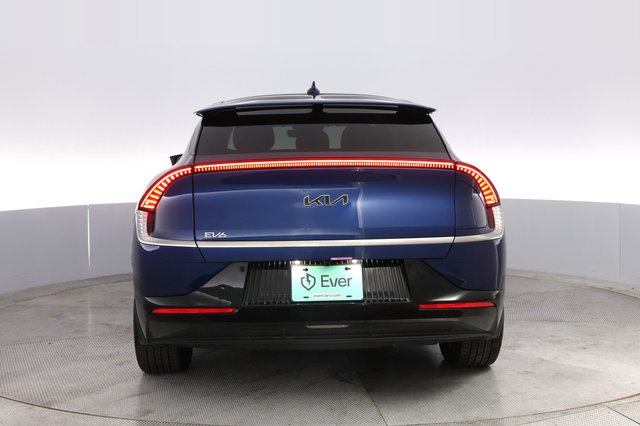 2024 Kia EV6 — photo 12 of 21