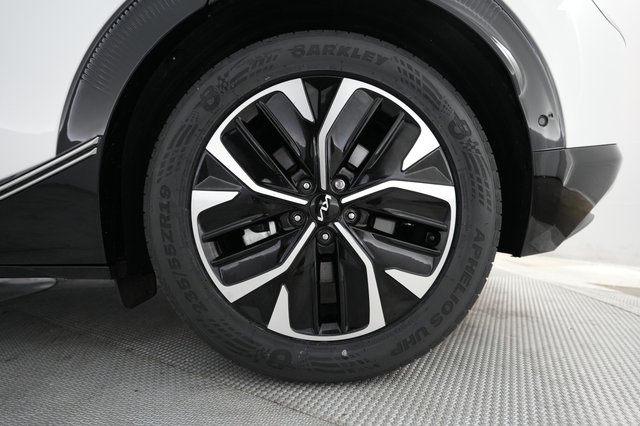 2024 Kia EV6 — photo 16 of 21