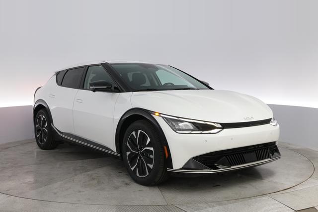 2024 Kia EV6 — photo 10 of 21