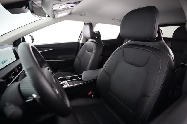 2024 Kia EV6 — photo 3 of 21