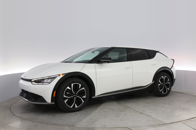 2024 Kia EV6 — photo 14 of 21