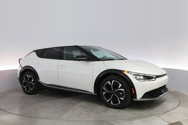2024 Kia EV6 — photo 11 of 21