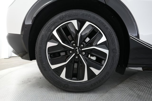 2024 Kia EV6 — photo 17 of 21
