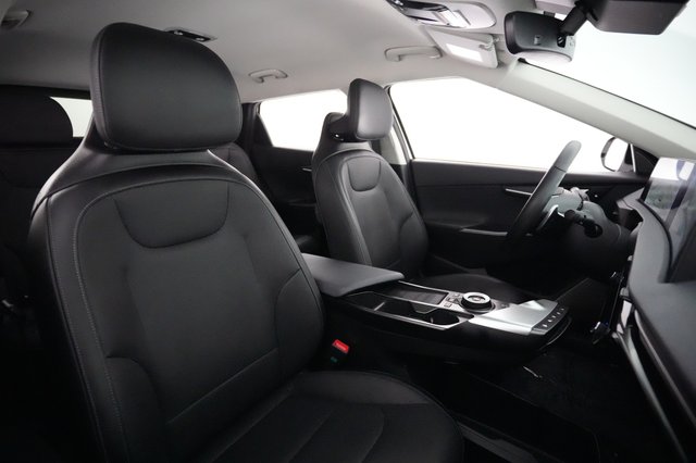 2024 Kia EV6 — photo 18 of 21