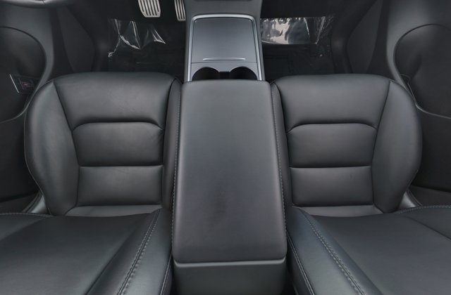 2021 Tesla Model Y — photo 22 of 27