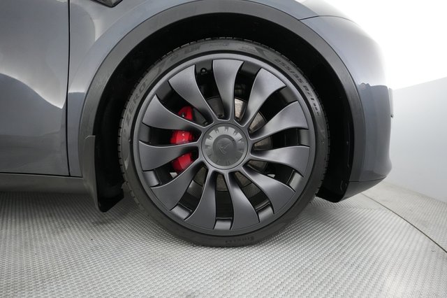 2021 Tesla Model Y — photo 7 of 27