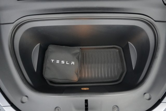 2021 Tesla Model Y — photo 24 of 27