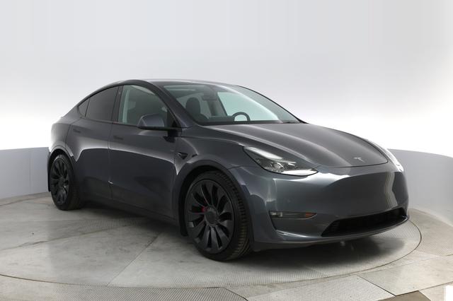 2021 Tesla Model Y — photo 10 of 27