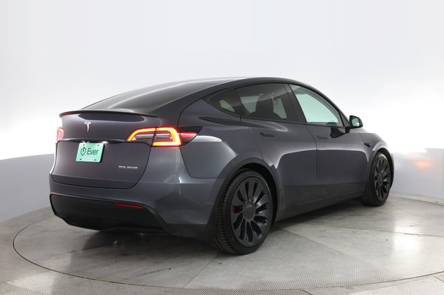 2021 Tesla Model Y — photo 2 of 27