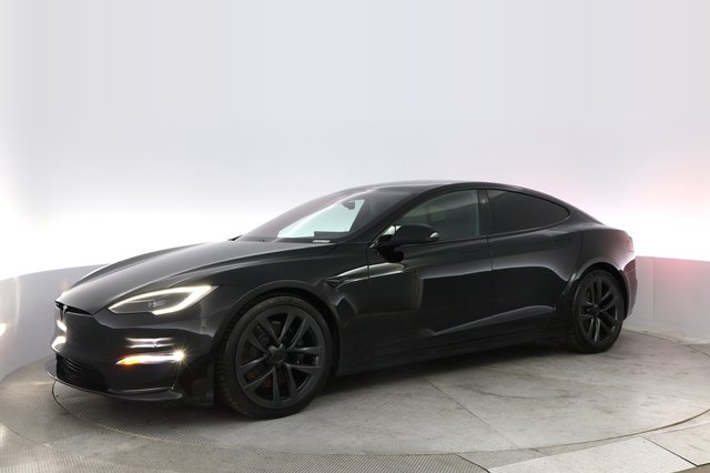 2022 Tesla Model S — photo 14 of 21