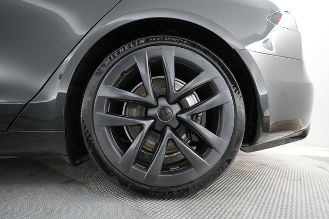 2022 Tesla Model S — photo 15 of 21
