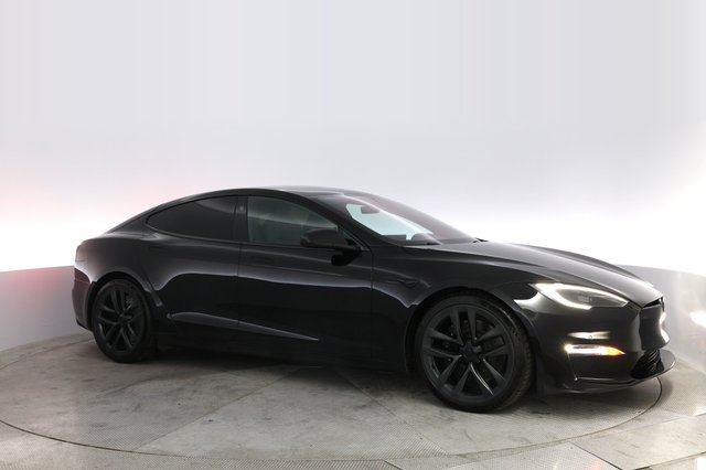 2022 Tesla Model S — photo 11 of 21