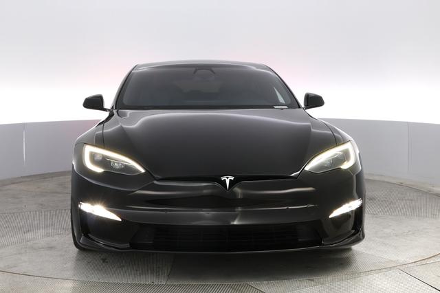 2022 Tesla Model S — photo 9 of 21