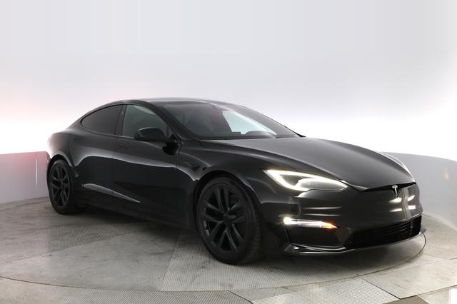 2022 Tesla Model S — photo 10 of 21