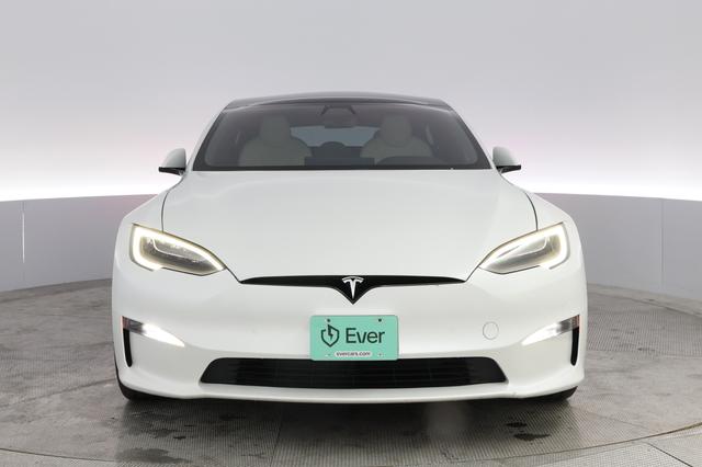 2022 Tesla Model S — photo 9 of 25