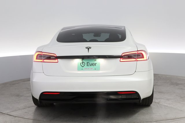 2022 Tesla Model S — photo 12 of 25