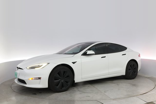 2022 Tesla Model S — photo 14 of 25