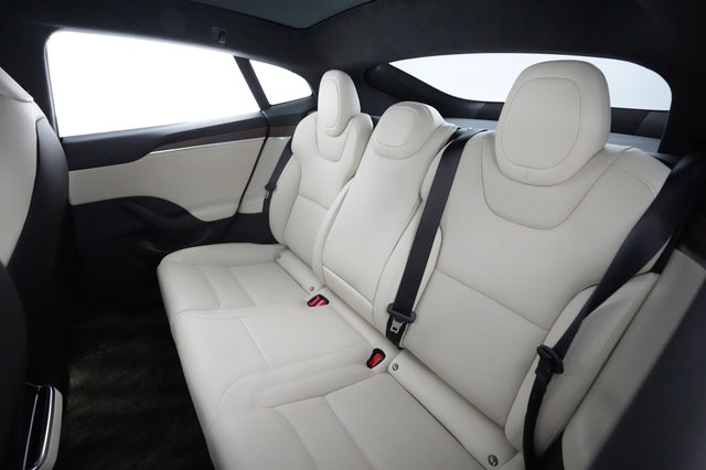 2022 Tesla Model S — photo 19 of 25