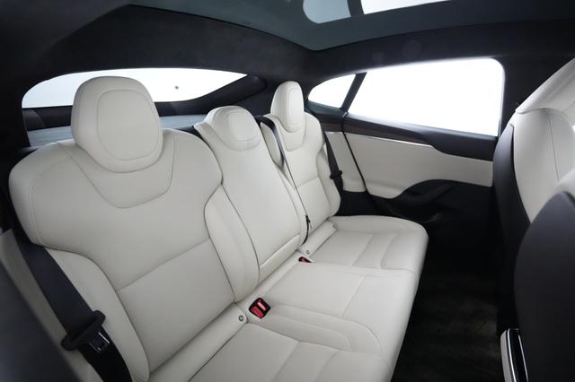 2022 Tesla Model S — photo 4 of 25