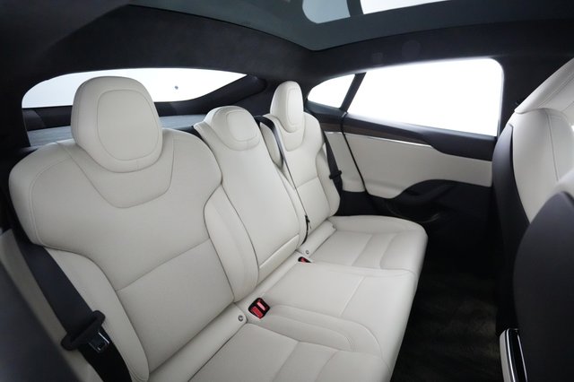 2022 Tesla Model S — photo 4 of 25