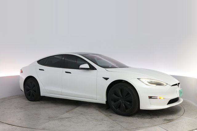 2022 Tesla Model S — photo 11 of 25