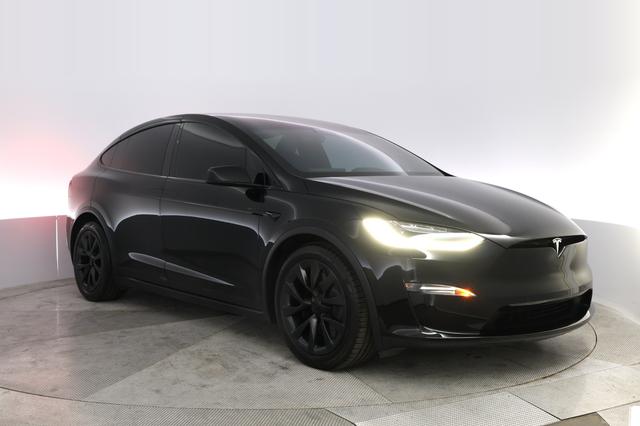 2022 Tesla Model X — photo 10 of 22