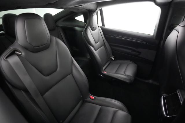 2022 Tesla Model X — photo 4 of 22