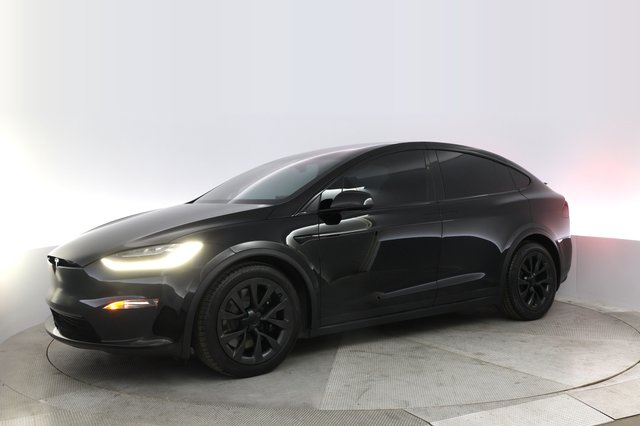 2022 Tesla Model X — photo 14 of 22