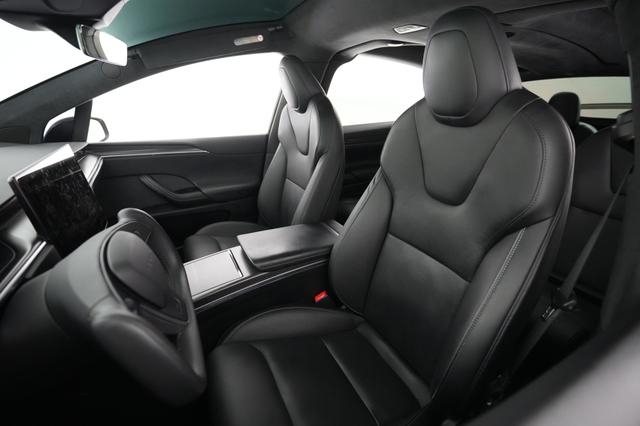 2022 Tesla Model X — photo 3 of 22