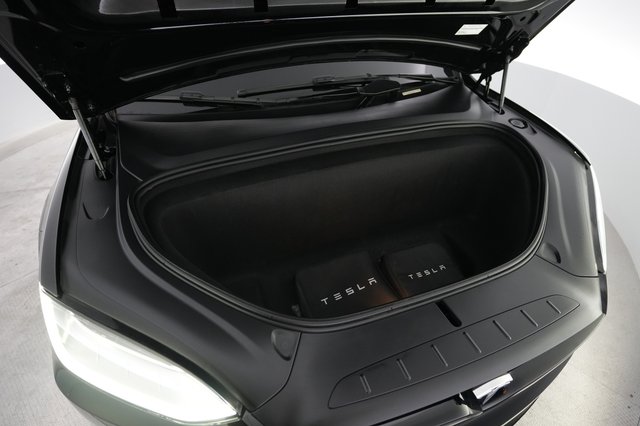 2022 Tesla Model X — photo 21 of 22