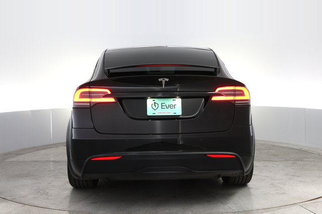 2022 Tesla Model X — photo 12 of 22