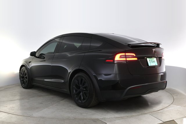 2022 Tesla Model X — photo 13 of 22