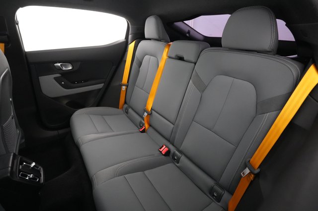 2022 Polestar 2 — photo 19 of 23