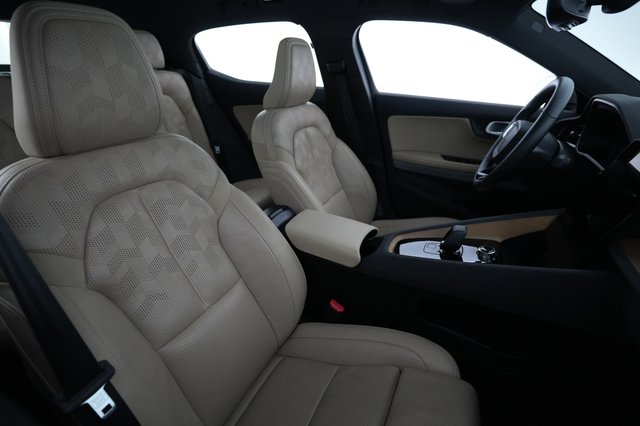 2022 Polestar 2 — photo 19 of 24